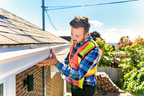 Best Emergency Roof Repair Services  in Comstock Northwest, MI